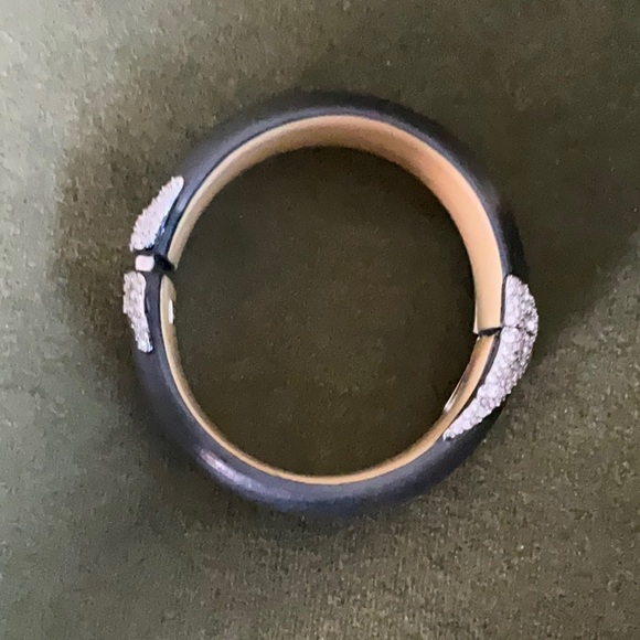 Alexis Bittar Lucite Bracelot - Picture 10 of 10